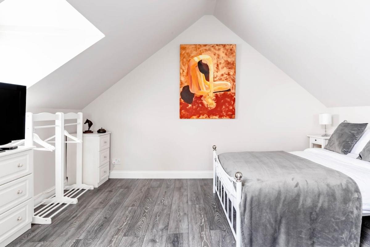 Bright, Restful Coach House In Central Севъноукс Екстериор снимка